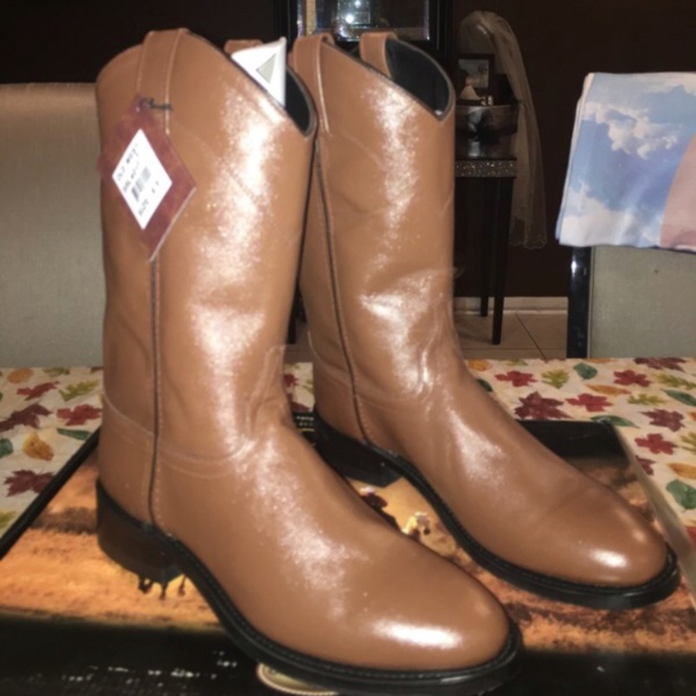 1 day sale. Brand new Old West cowboy boots sz9.5